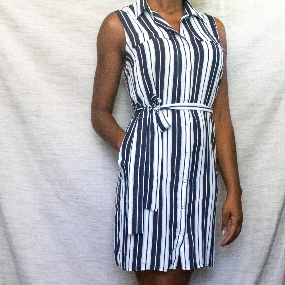 Forever 21 Striped Sleeveless Button Down Dress